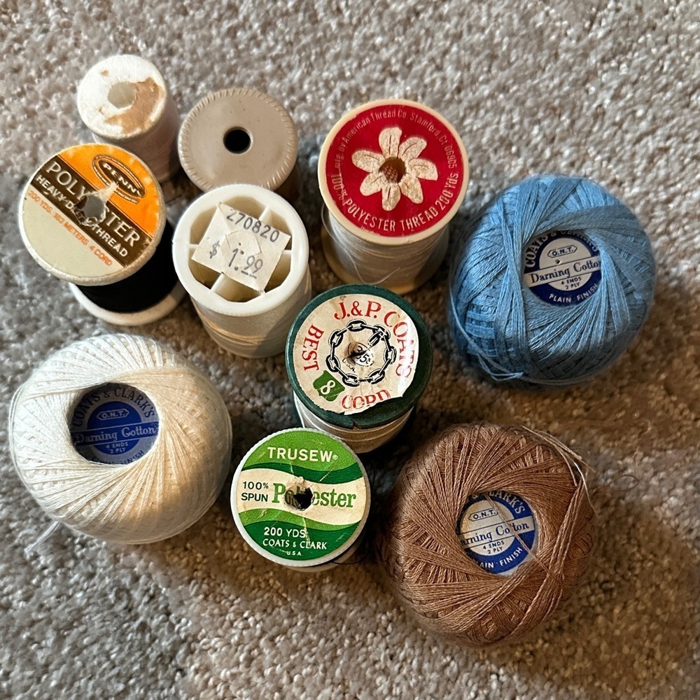 Bundle of vintage sewing darning thread